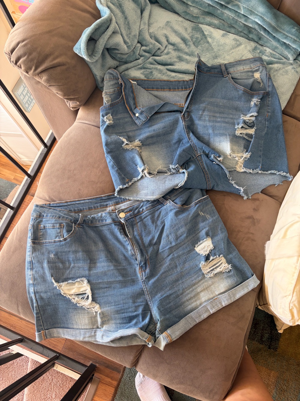 SHEIN Light Blue Distressed Denim Shorts Pair